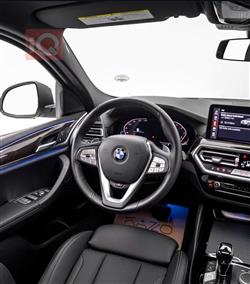 بی ئێم دەبڵیو X4